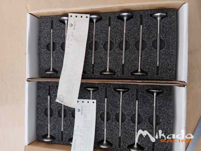 Soupapes neuves moteur Renault CLIO Williams F7R