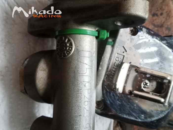 étrier AP Racing 4 pistons disques sur bol alu 4x100 maitre cylindre AP 1