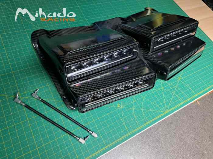 Supports de phares en fibre de carbone pour Skoda Fabia R5 / Rally2 et Citroën C3 Rally2 1