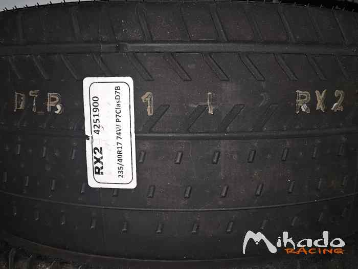 Pirelli D7B en 17