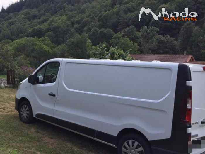 Renault Trafic aménagé homologué VASP 1