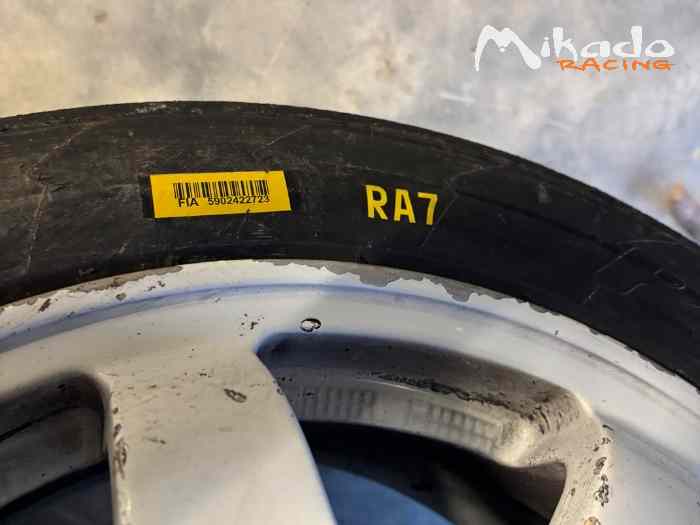 Pirelli ra7 16 pouces 0