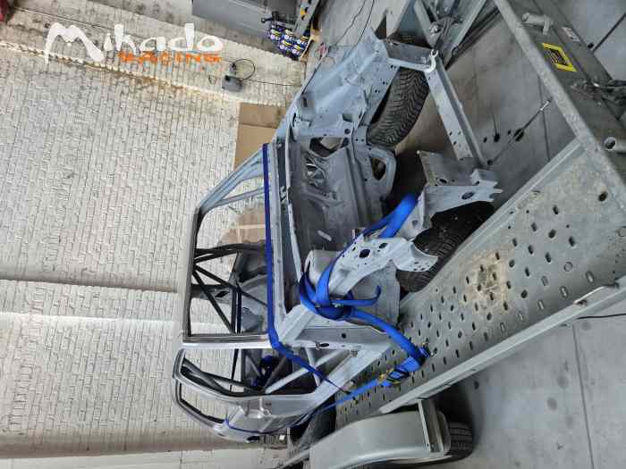 Saxo n2 accidenté + caisse mater 2