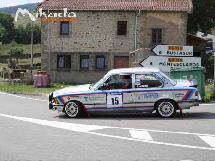 BMW 320i e21 vehículo histórico de carreras 1