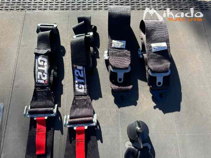 2 Harnais 6 points GT2i 3