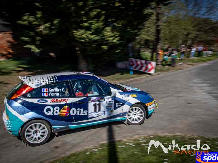 vraie focus kit car USINE + énorme lot...