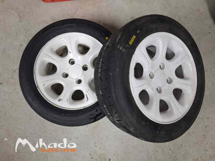 Pneus hankook T53 neuf 0