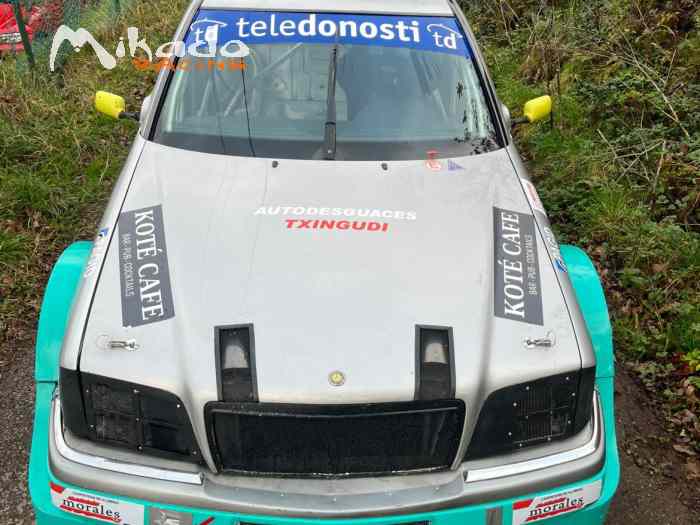 Mercedes campeón de clásicos de circui...