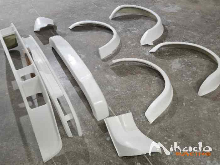 kit polyester Porsche 911 Gr4 ( Extens...