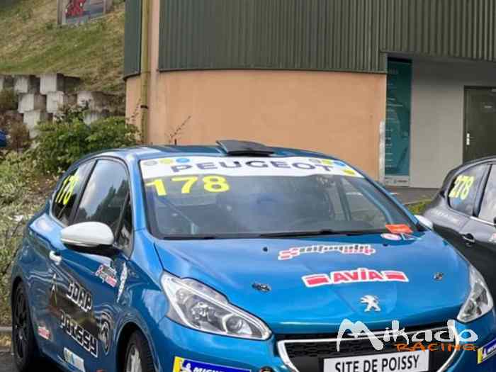 Peugeot 208 racing cup – photo 2 sur 4