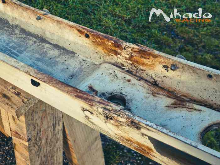 Traverse de Pare Choc BMW E30 4