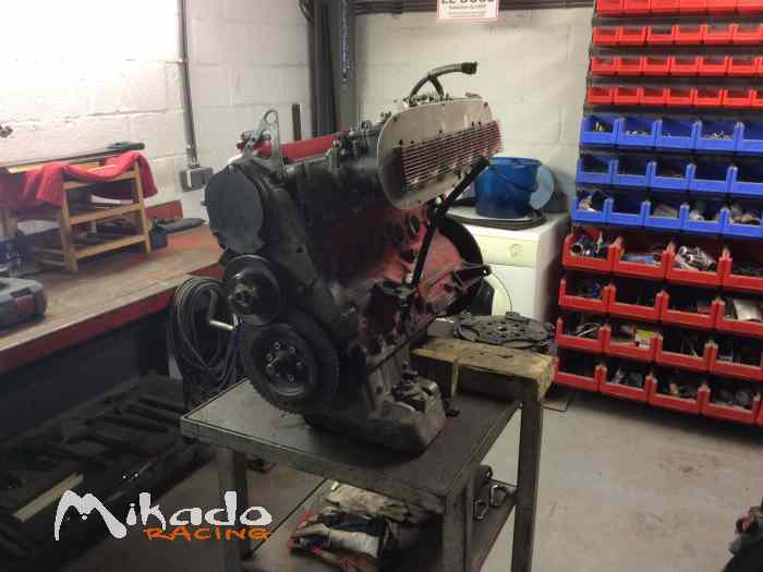 À vendre moteur bmw 325i rallye cylindre 2700 +_ 190ch 1