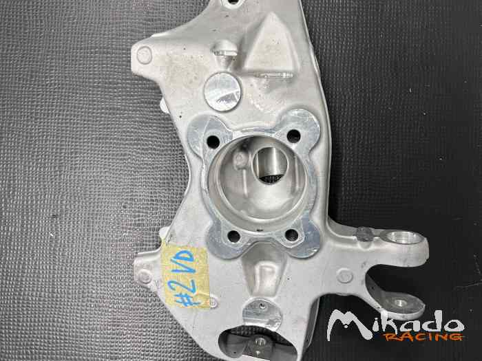 PORTE MOYEU AVANT DROIT 981 clubsport – photo 2 sur 3