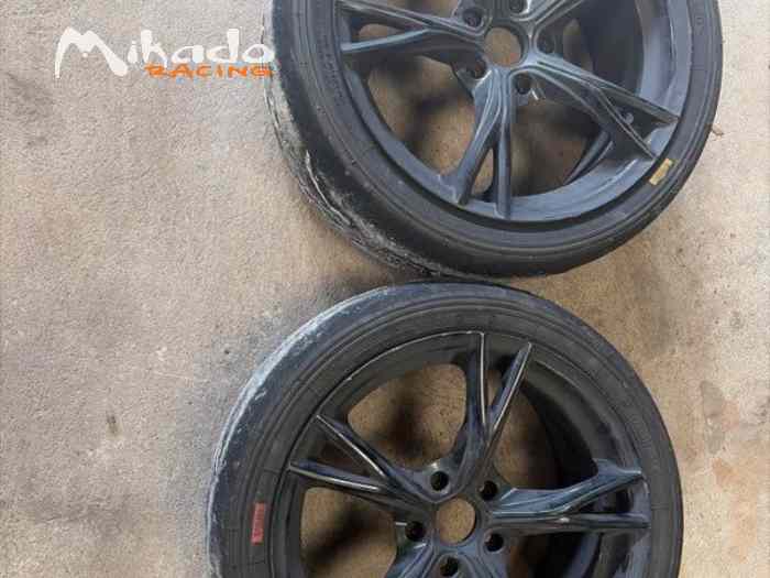 Vends 4 jantes avec pneus slick pour Lotus Exige V6 – photo 3 sur 3