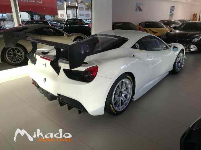 Ferrari 488 Challenge – photo 2 sur 4