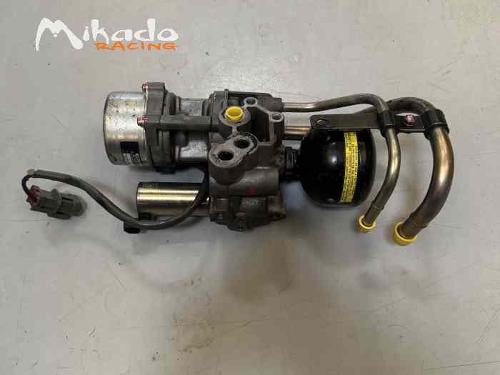 Pompe AYC Mitsubishi evo 7/8/9 R4 – photo 2 sur 2