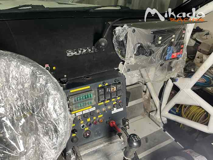 Suzuki Grand Vitara Rally Raid T1 3600 V6 – photo 3 sur 6