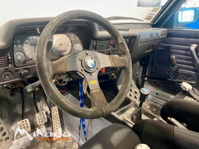 BMW 323I – photo 3 sur 5
