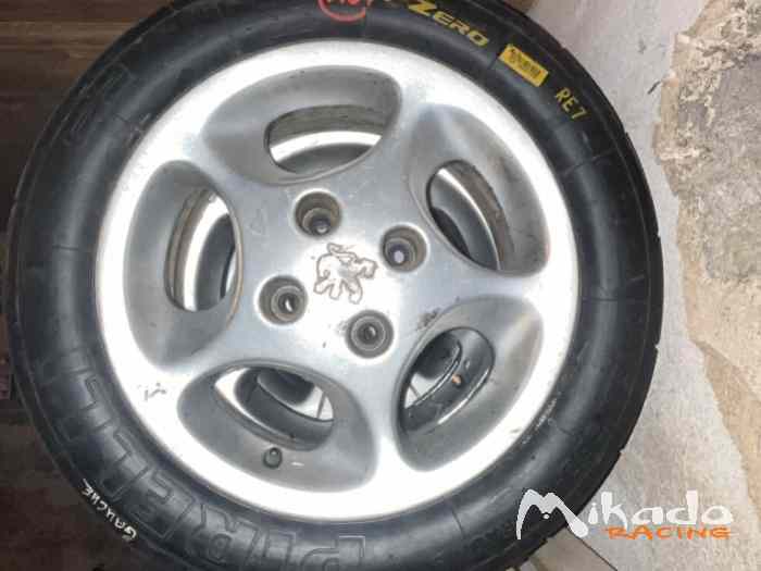 Pirelli r14 – photo 2 sur 3