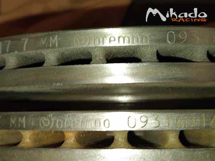 Disque de frein R5 gt turbo – photo 2 sur 3