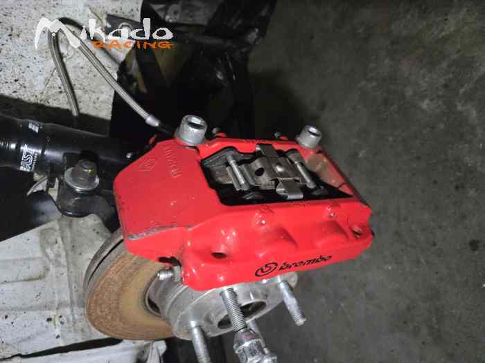 Étrier de frein 4 pistons clio rs – photo 2 sur 3