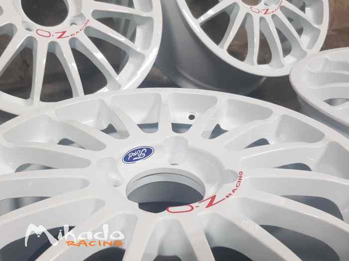 x4 OZ MAGNESIUM FORD FOCUS WRC – photo 2 sur 2
