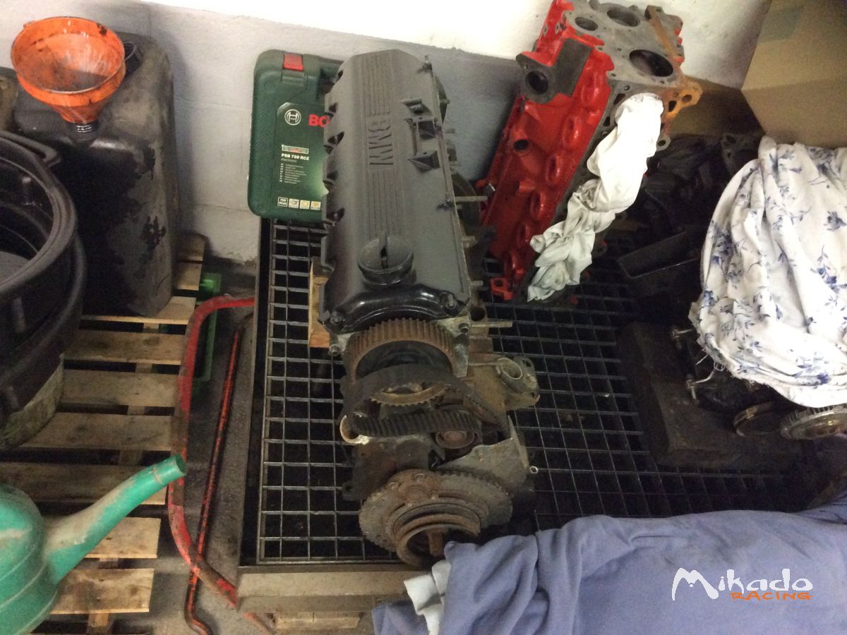 Moteur bmw 325i e 30 type m20 .2500cc origine – photo 1 sur 4