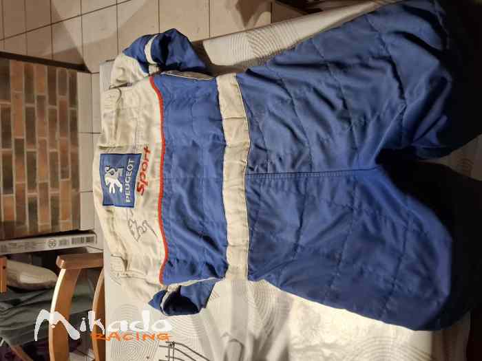 Combinaison sparco peugeot sport – photo 2 sur 3