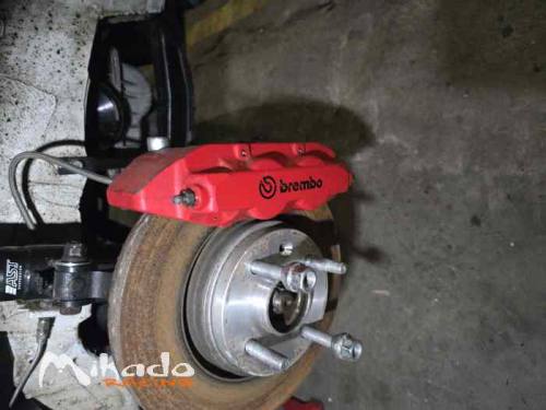 Étrier de frein 4 pistons clio rs