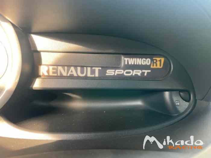 twingo r1 – photo 5 sur 5