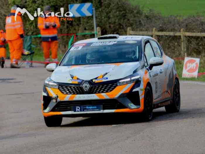 Location Clio Rally5 – Vivez l’expérience du rallye avec Rallye Compétition 24 – photo 3 sur 4