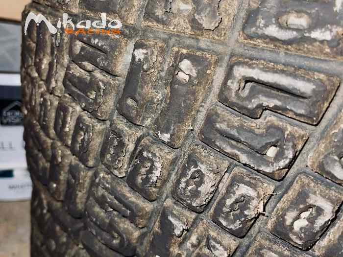PNEU TERRE MICHELIN LTX FORCE XL 81 – photo 2 sur 2