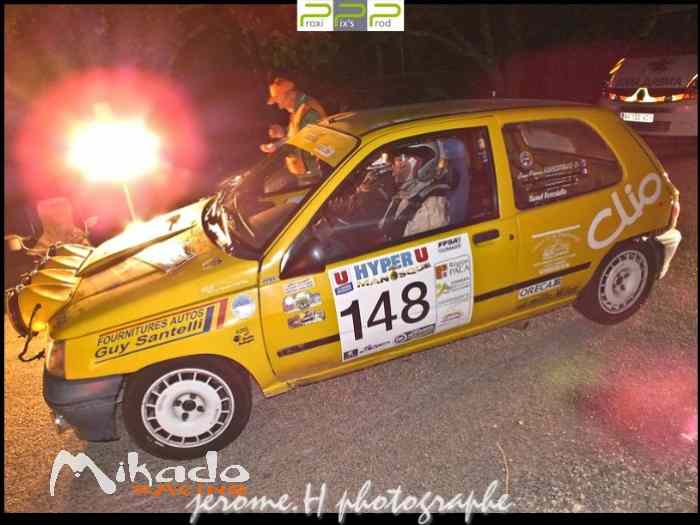 Vend clio F2000 – photo 3 sur 3