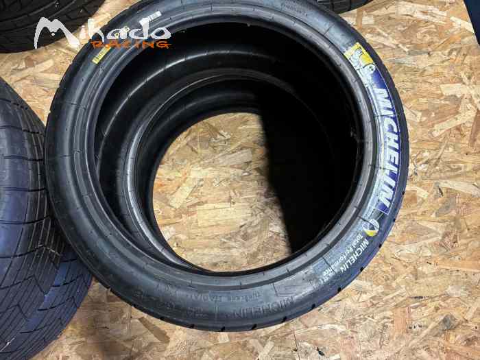 Pneus pluie P2G 24/64-18 et 27/68-18 – photo 3 sur 4