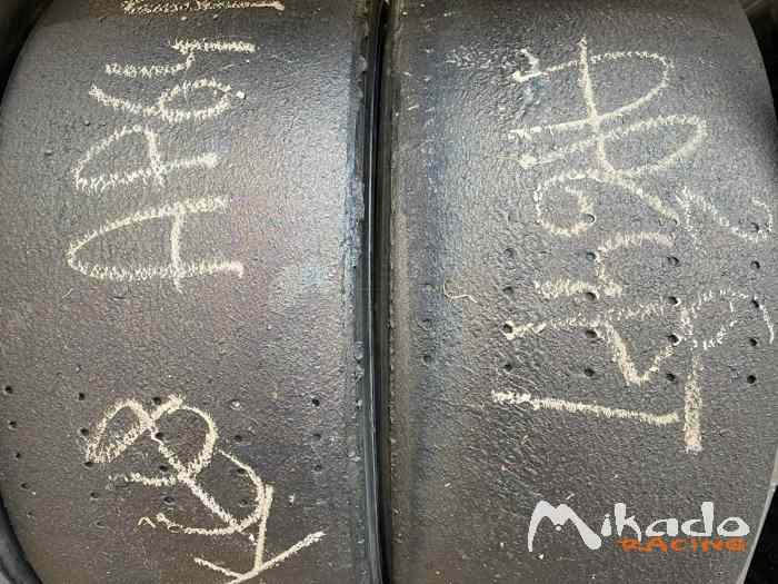 Pneu Pirelli F4 Spec DMA - Avant: 200/540 -13 Arrière: 250/575 -13 – photo 3 sur 3