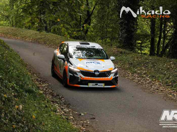 offre promotionnel- rallye de la guirlande 2026 - location clio rc5 – photo 2 sur 3