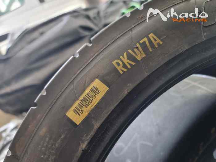 Pirelli RKW7A 205 45 17 – photo 2 sur 3