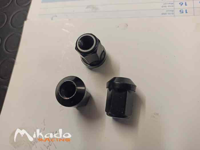 Moyeux diamètre 40 . 27 cannelures ( Renault) – photo 6 sur 6