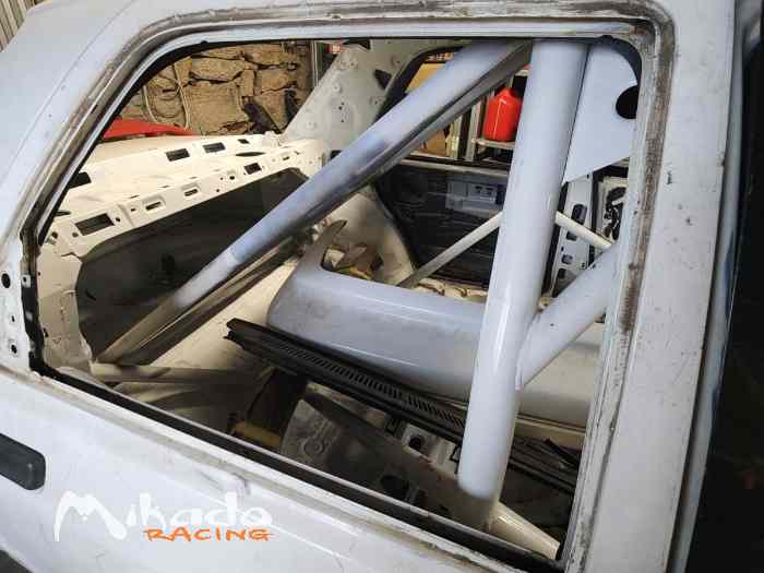 FORD SIERRA COSWORTH 4X4 – photo 2 sur 3
