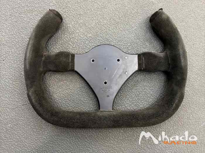 Volant Momo MOD12C – photo 2 sur 4