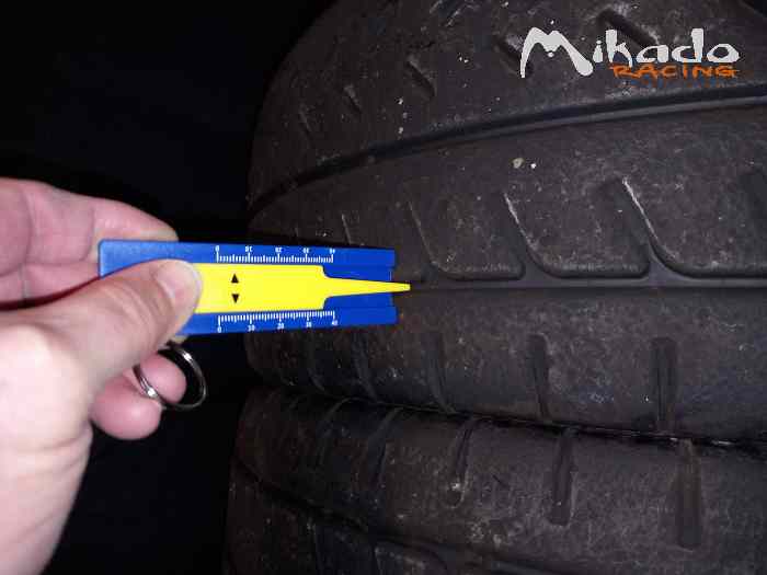2 pneus Michelin 19x63x17 en N21 – photo 2 sur 5