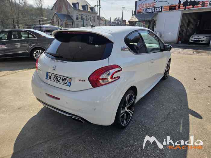 208 gti – photo 2 sur 3