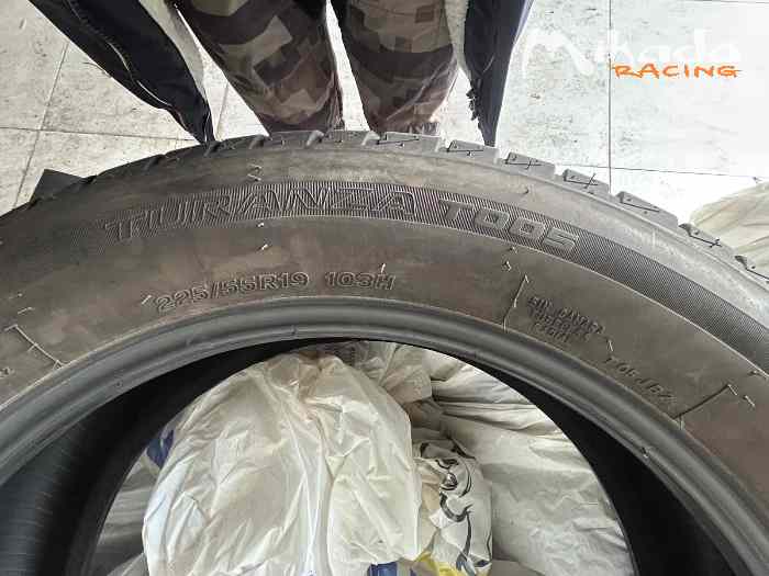 À saisir 4 pneus bridgestone turenza T005 225/55/19 103H état neuf – photo 3 sur 3