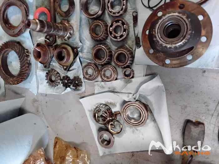 Pieces pour reparations et réglages pont avant BMW 325 IX – photo 2 sur 4