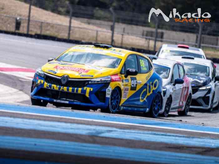 CLIO V CUP LOCATION CHAMPIONNAT EUROPE / ESPAGNE / BOHEMIA – photo 6 sur 6