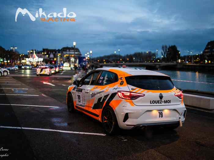 location clio rally 5 – photo 3 sur 3