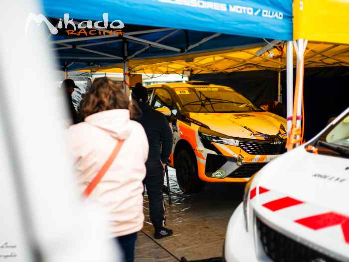 location clio rally 5 – photo 2 sur 3