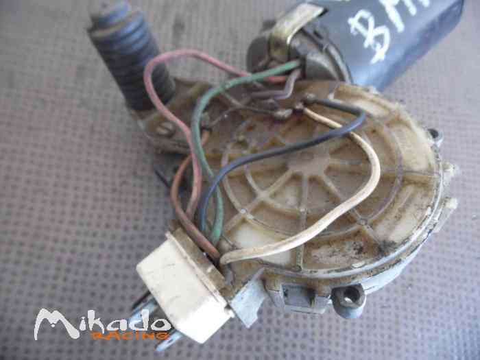 MOTEUR ESSUIE-GLACE 1395105324 / 61611367808 BMW E12 – photo 2 sur 6