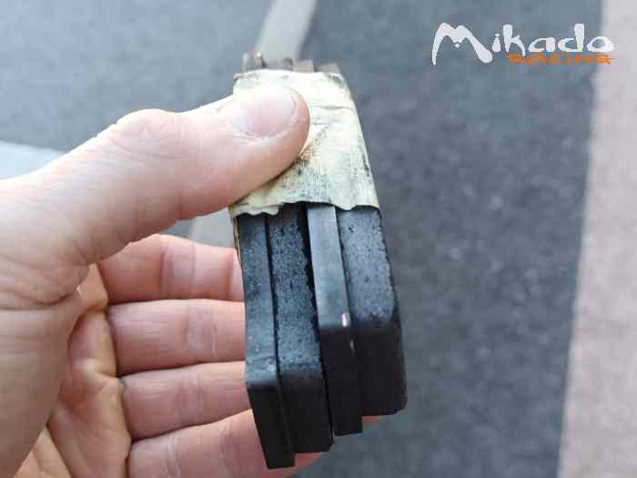 Plaquettes freins AV saxo A6 – photo 4 sur 5