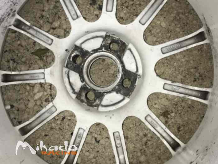 Jantes 18 pouces entraxe Renault – photo 4 sur 4
